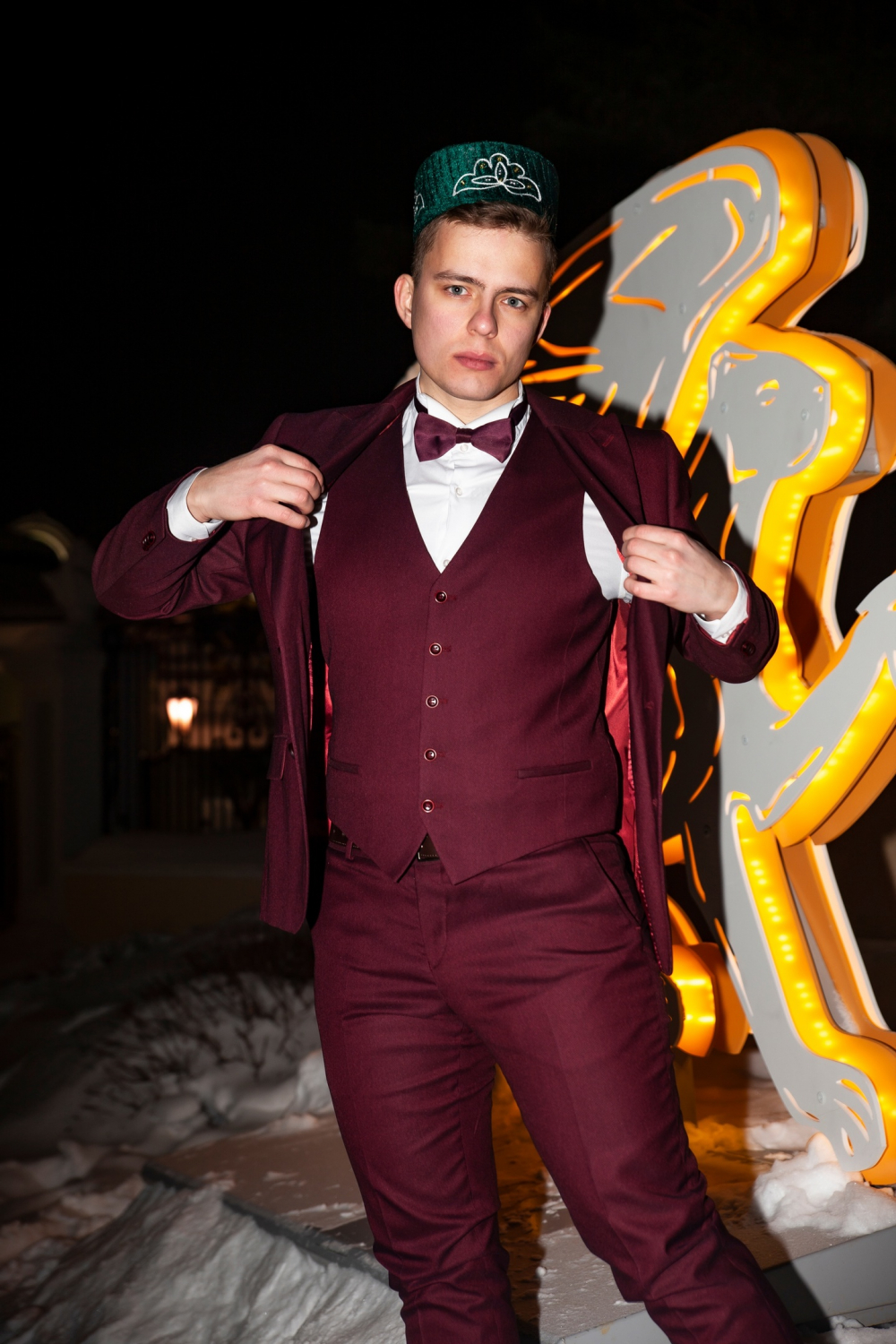 Прокат мужских костюмов и аренда смокингов RoSS в Новосибирске 