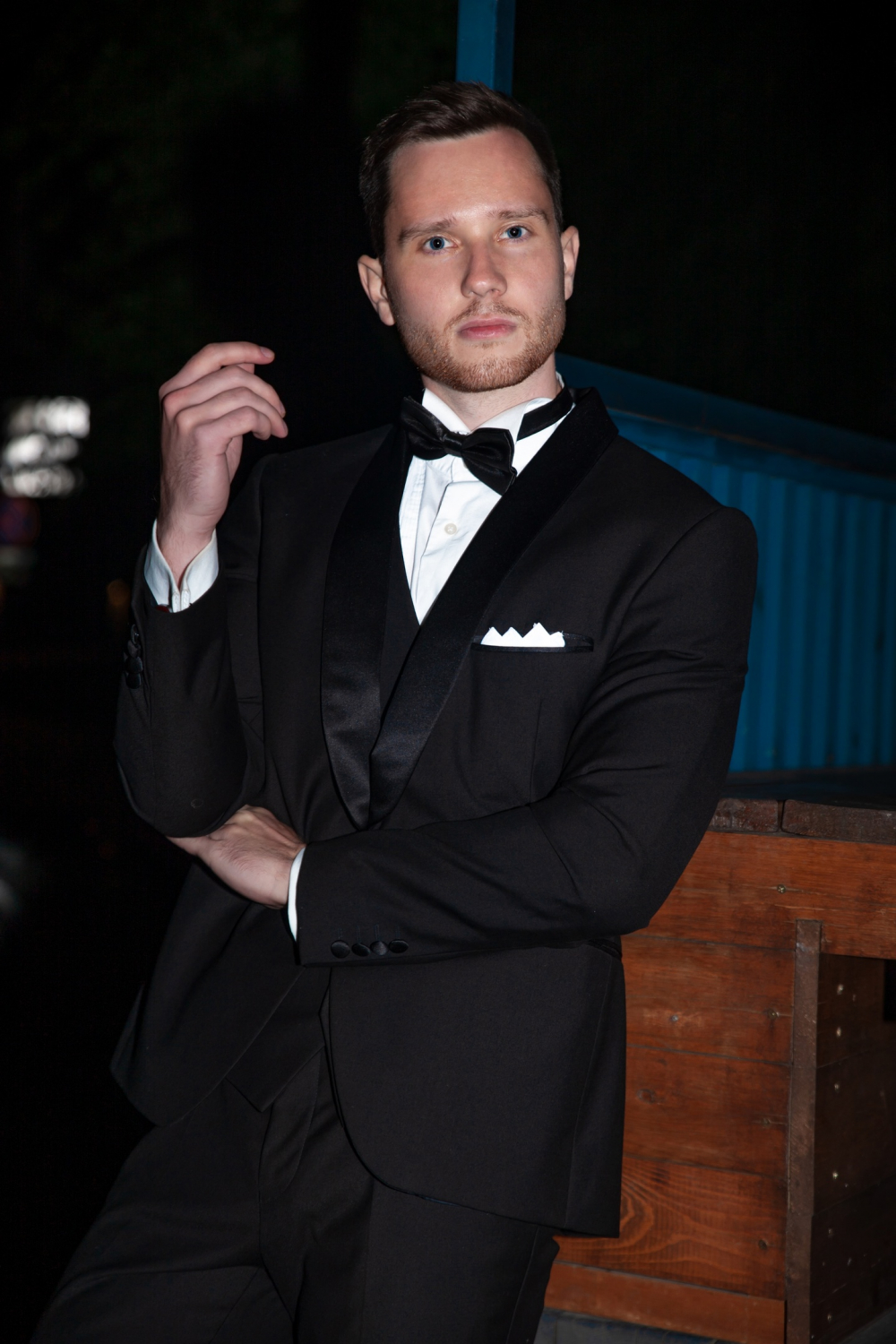 Прокат мужских костюмов и аренда смокингов RoSS в Новосибирске 