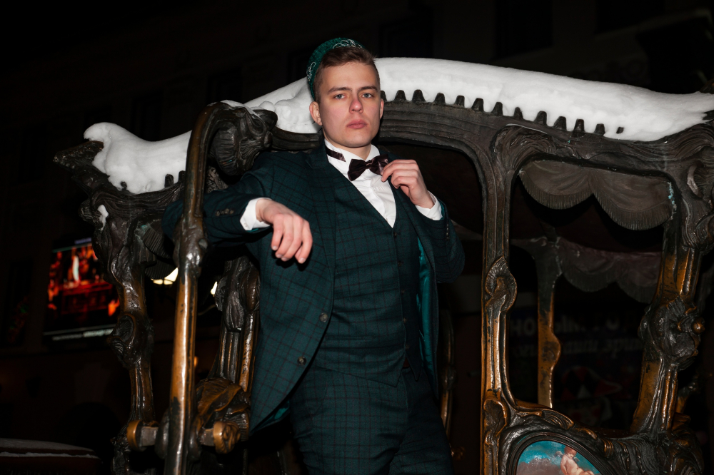 Прокат мужских костюмов и аренда смокингов RoSS в Новосибирске 