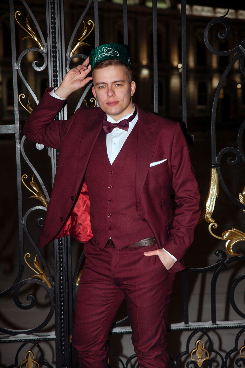 Прокат мужских костюмов и аренда смокингов RoSS в Новосибирске 