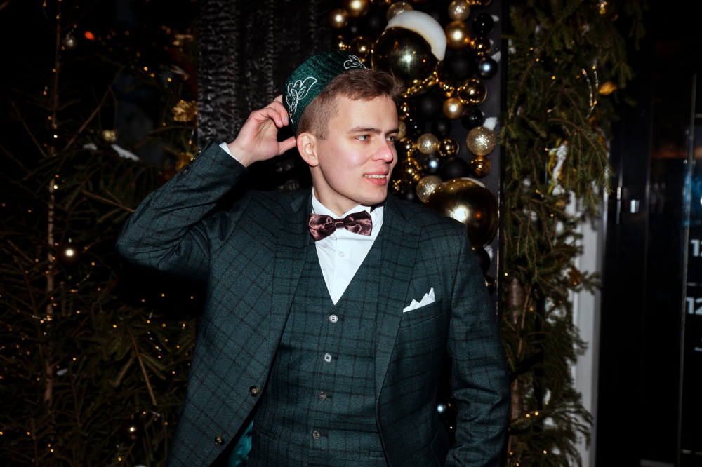 Прокат мужских костюмов и аренда смокингов RoSS в Новосибирске 