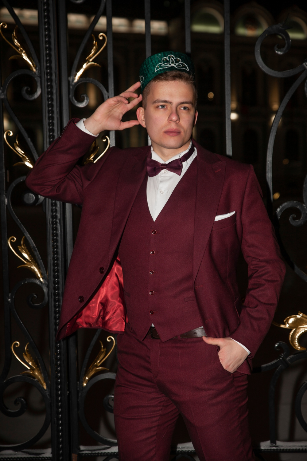 Прокат мужских костюмов и аренда смокингов RoSS в Новосибирске 