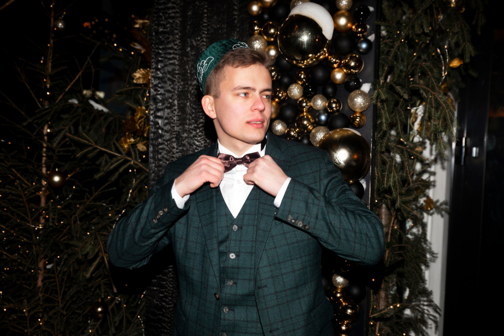 Прокат мужских костюмов и аренда смокингов RoSS в Новосибирске 