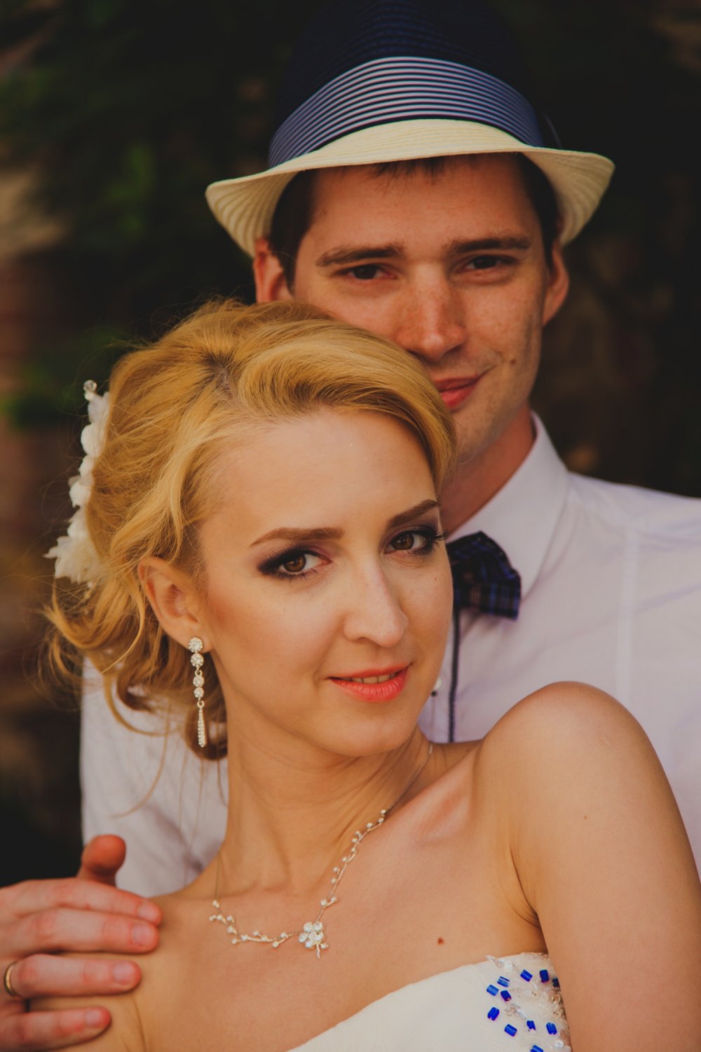 Стоимость работы указаны для Москвы, а эта свадебная фотосессия проходила в Венеции. Макияж выполнен яркий, так как он ориентирован на фотосессиию (всегда надо делать поярче).