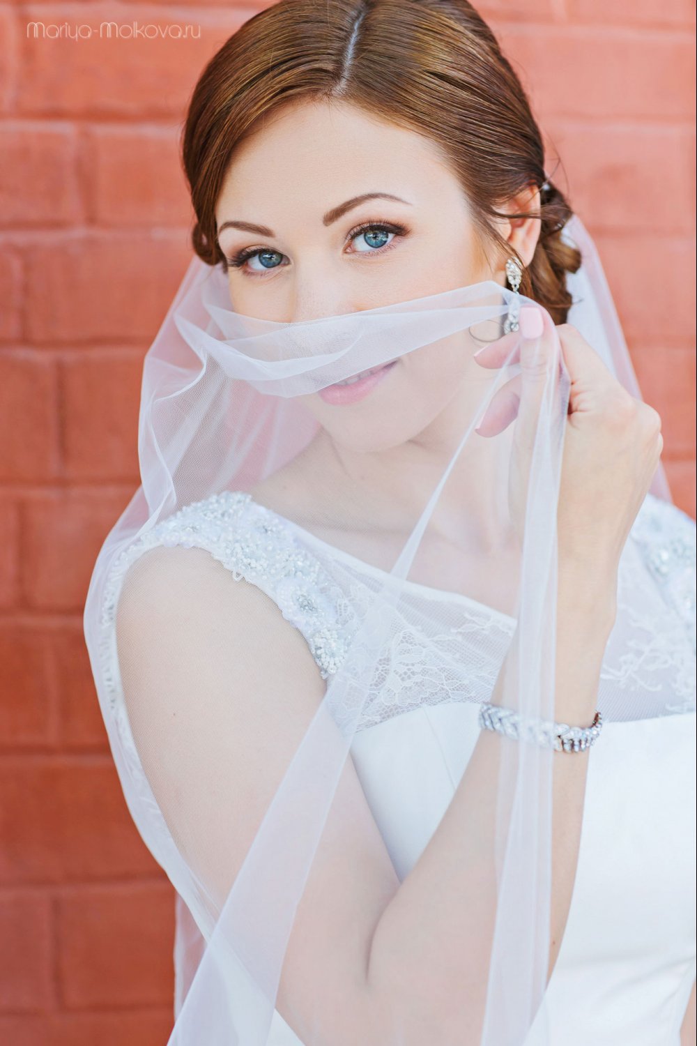 Анна. 30.05.2015
Фото: Мария Молькова
Макияж: Светлана Романова
Прическа: Катя Гущина