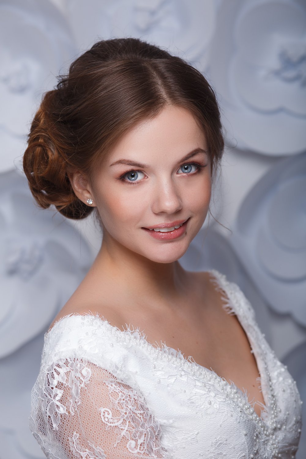 Юлия.
Фото: Станислав Булгаков
Макияж: Светлана Романова
Прическа: Катя Гущина