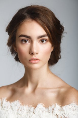 Макияж невесты в коричневых цветах