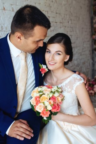 Свадебное фото жениха и невесты