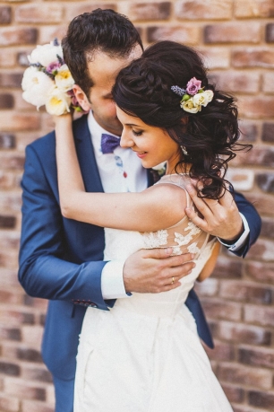 Молодожены