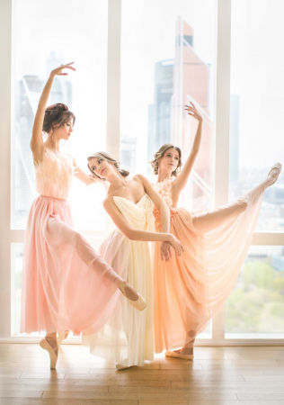 летний девичник, фотодевичник в студии, стилист СВЕТА МАРТ