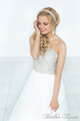 Потрясающее платье с роскошным корсетом