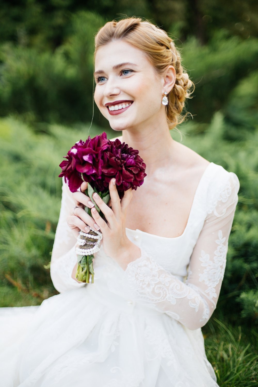 Макияж, прическа + репетиция 10 000 руб.