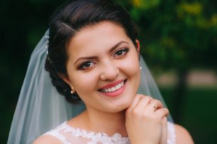 Ослепительная улыбка невесты