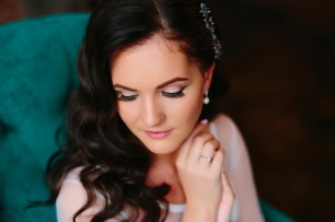 Свадебный макияж со стрелками