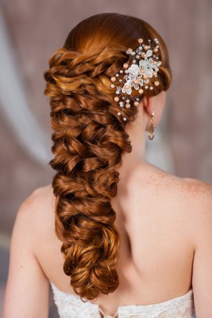 Греческая причёска с плетением