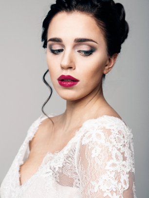 Образ невесты, макияж и прическа