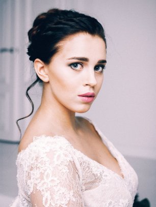 Образ невесты, макияж и прическа