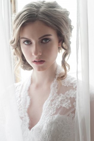 Как выбрать профессионального визажиста на свадьбу?