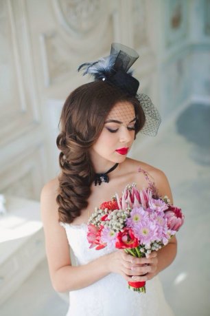 Элегантная свадебная прическа
