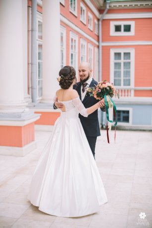 Танец молодожен