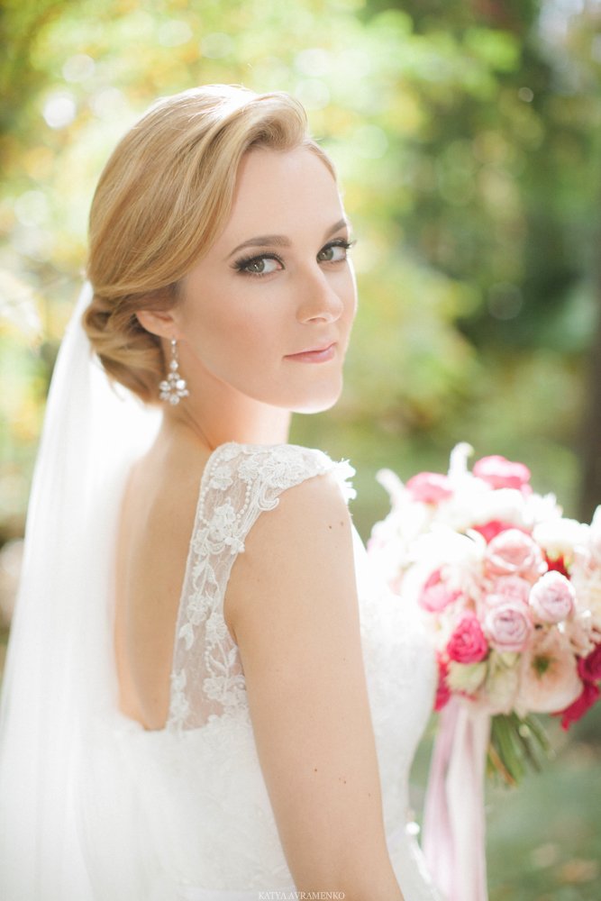 MUAH: Natalia Yastrebova
Wedding planner: Ajur Wedding
Photographer: Katya Avramenko 
Event design: Latte Decor