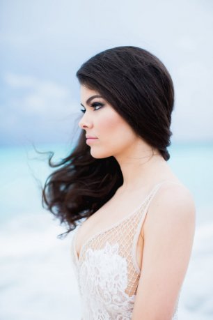 Черный смоки в макияже невесты