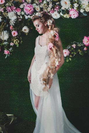 Невеста в образе Рапунцель