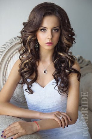 Укладка и локоны на свадьбу