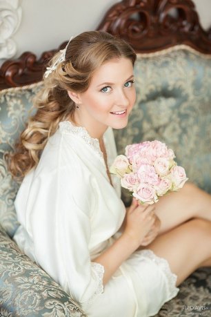 Светло-розовый букет невесты