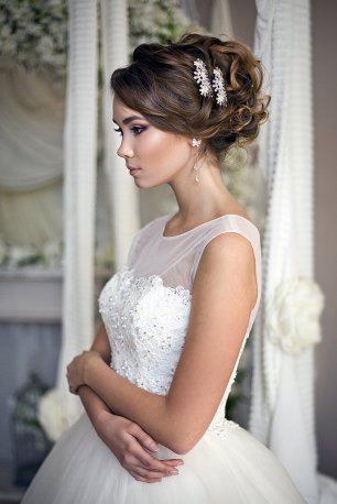 Элегантная свадебная укладка