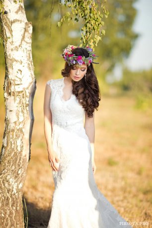 Простой и нежный стиль рустик в образе невесты