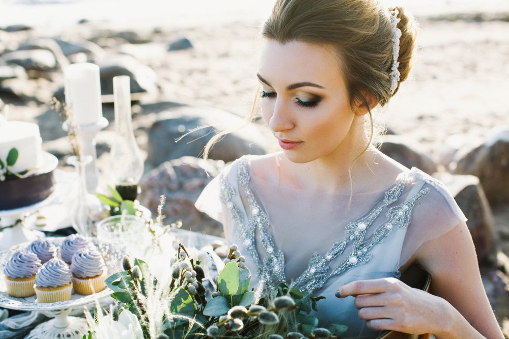 Макияж- Варвара Степанова
Фотограф- Лиза Медведева 
Декор, стиль и флористика- студия "Либерта" 
Причёска и украшения- Ксения Реброва 
Сладости- Big Cake House 
Платье- Татьяна Кочнова