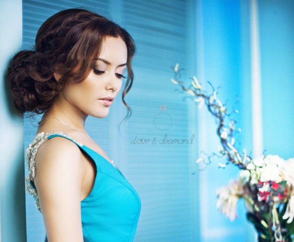 Свадебная прическа и макияж Love & Diamond