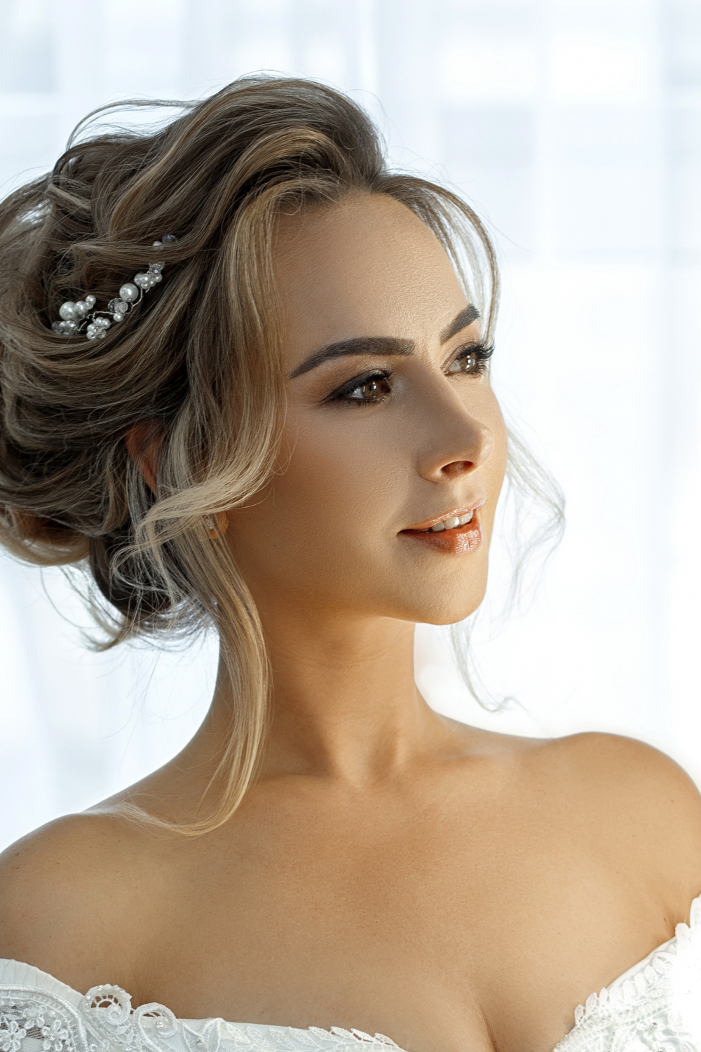 Макияж и прическа от стилистов Stylish Bride