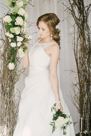 Укладка с плетением