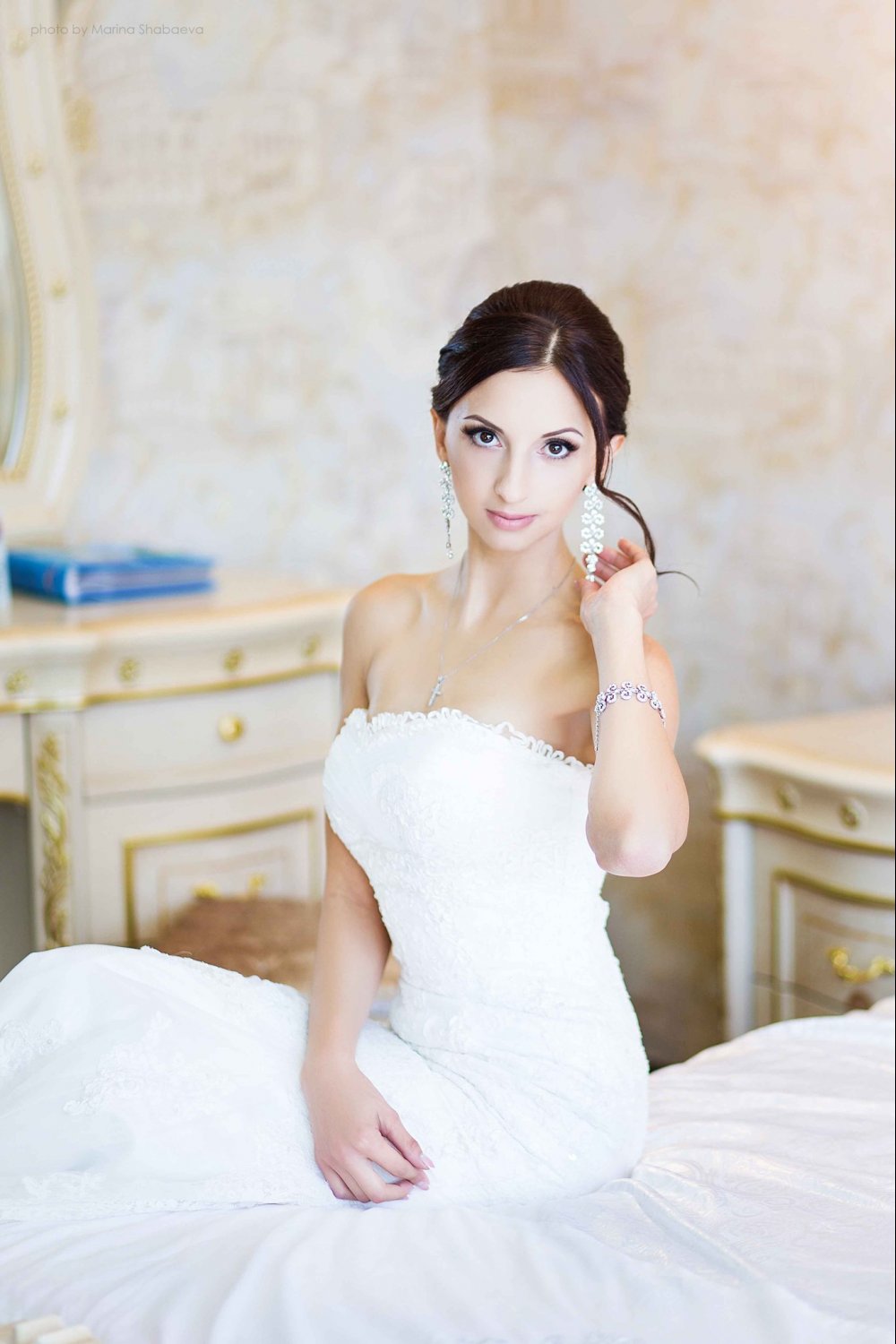  Визажист-стилист: Алена Харченко https://vk.com/clubmakeupkrasnodar
Фотограф: Марина Шабаева https://vk.com/malynx
Невеста: Маргарита Ярковая