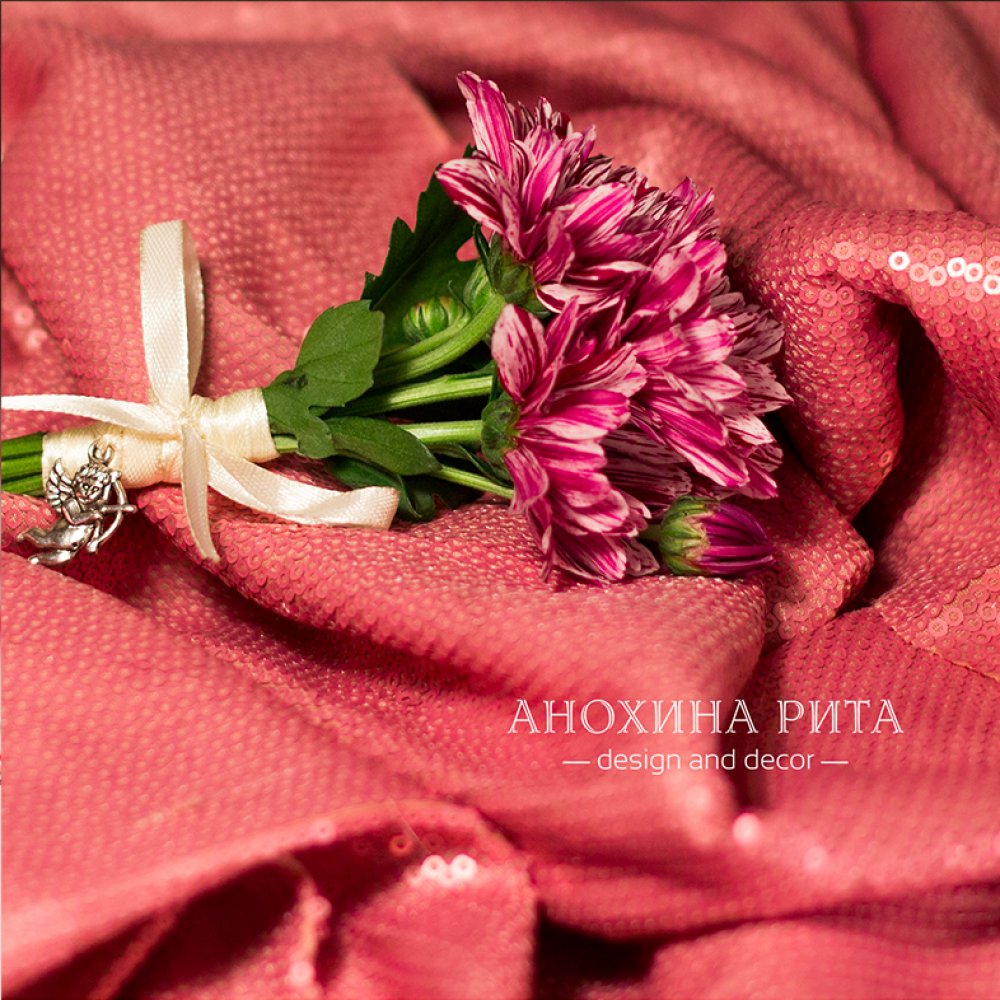 Подарок для гостей на свадьбу - маленький милый букетик.