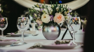 Цветы на гостевые столы