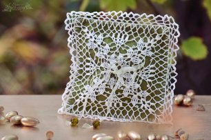 Вязанная подушечка для колец