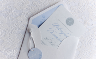 Приглашение в конверте