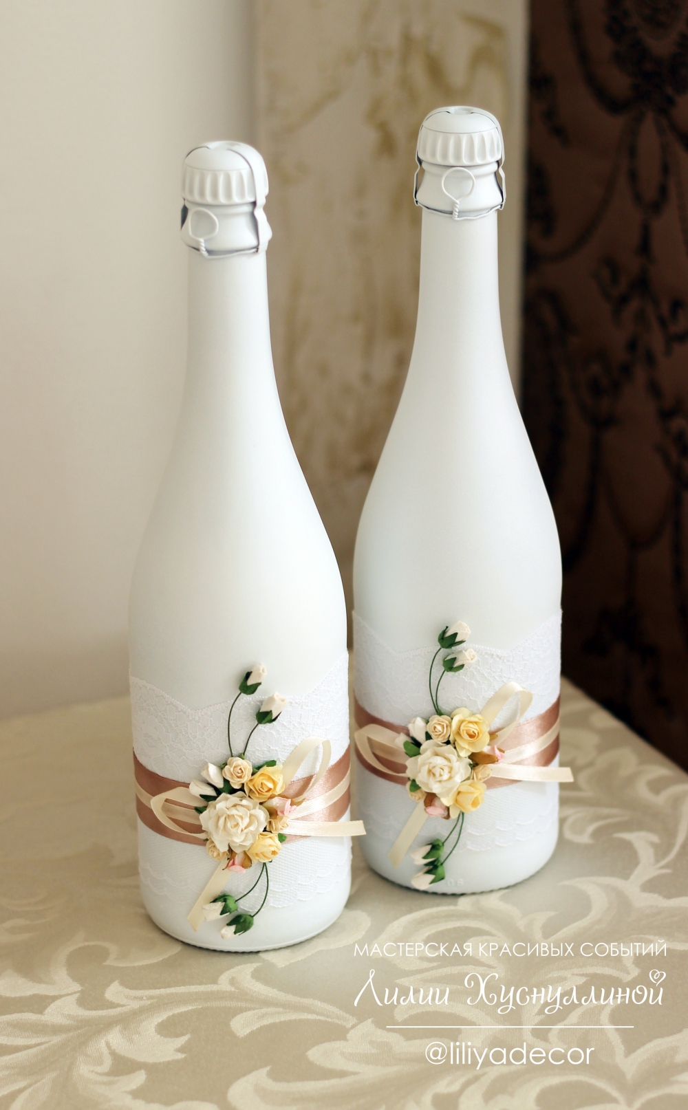 Декор свадебных бутылок (фото)