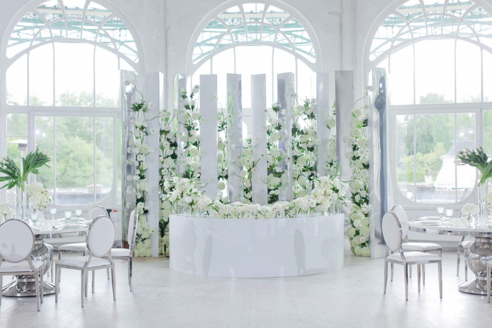 Июньская свадьба в стиле минимализм от студии Maria German Decor