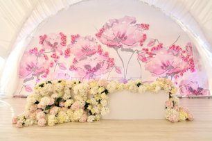 Цветочный декор для президиума