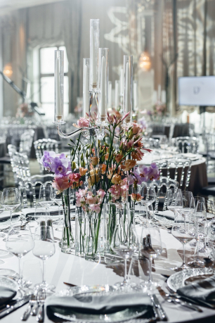 Водопад из орхидей