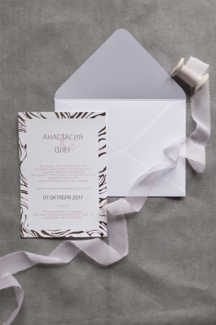 Нежная классика.Тиснение фольгой, бумага из хлопка, цифровая печать.