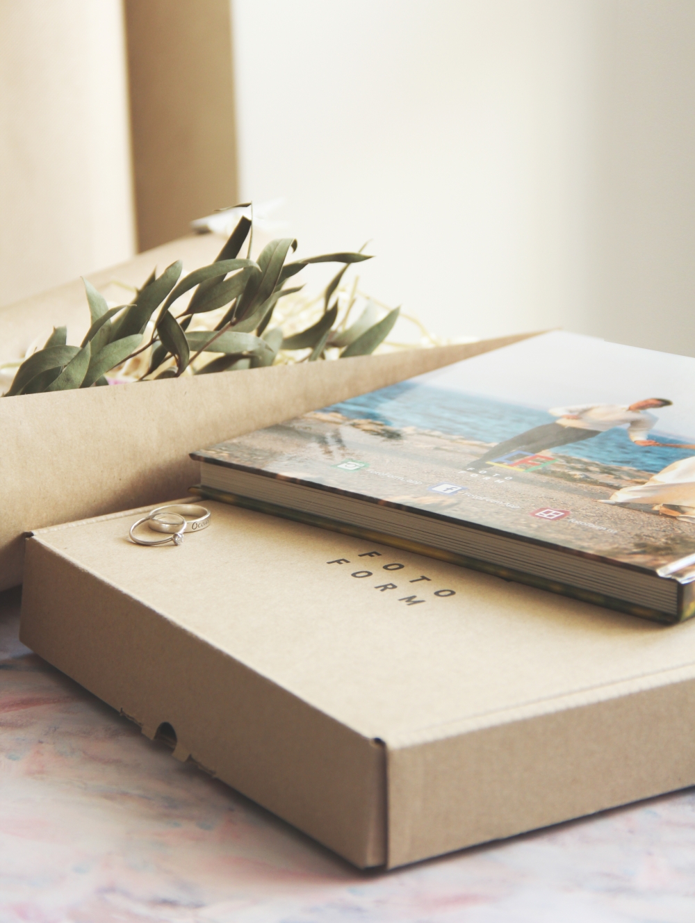 фотокнига 20х20 см
22 страницы
3200 рублей