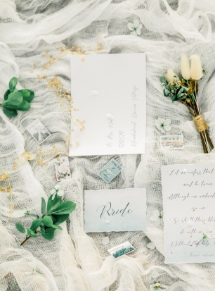 Коллекция свадебной полиграфии с небесно-голубым акварельным омбре