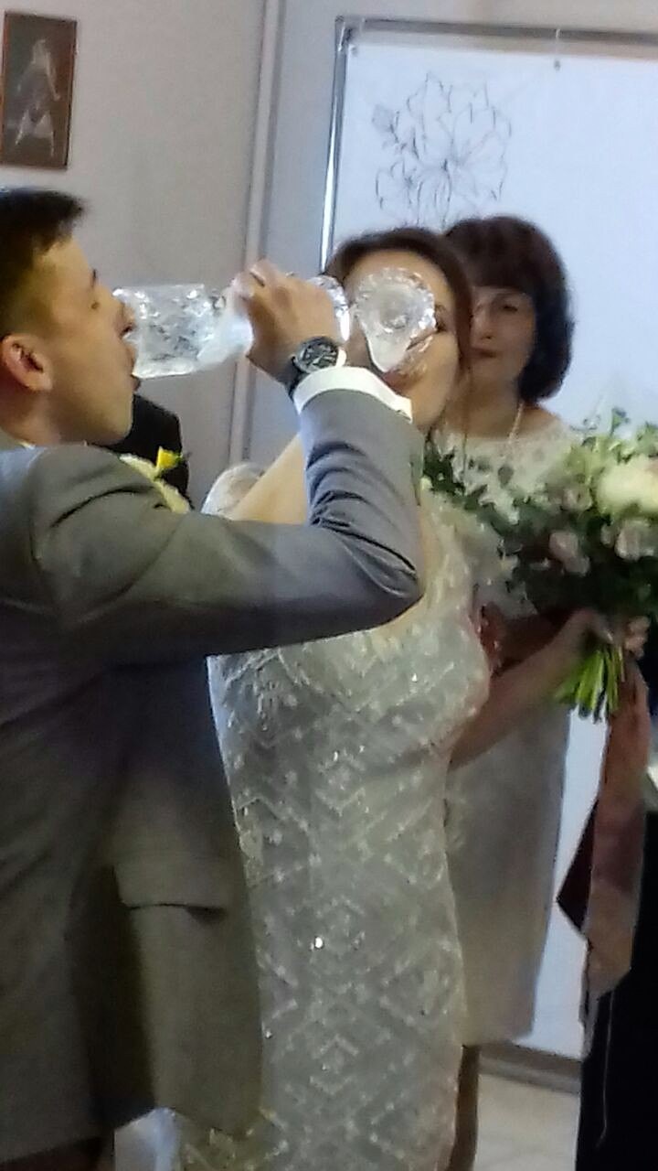 Ледяные фужеры под шампанское