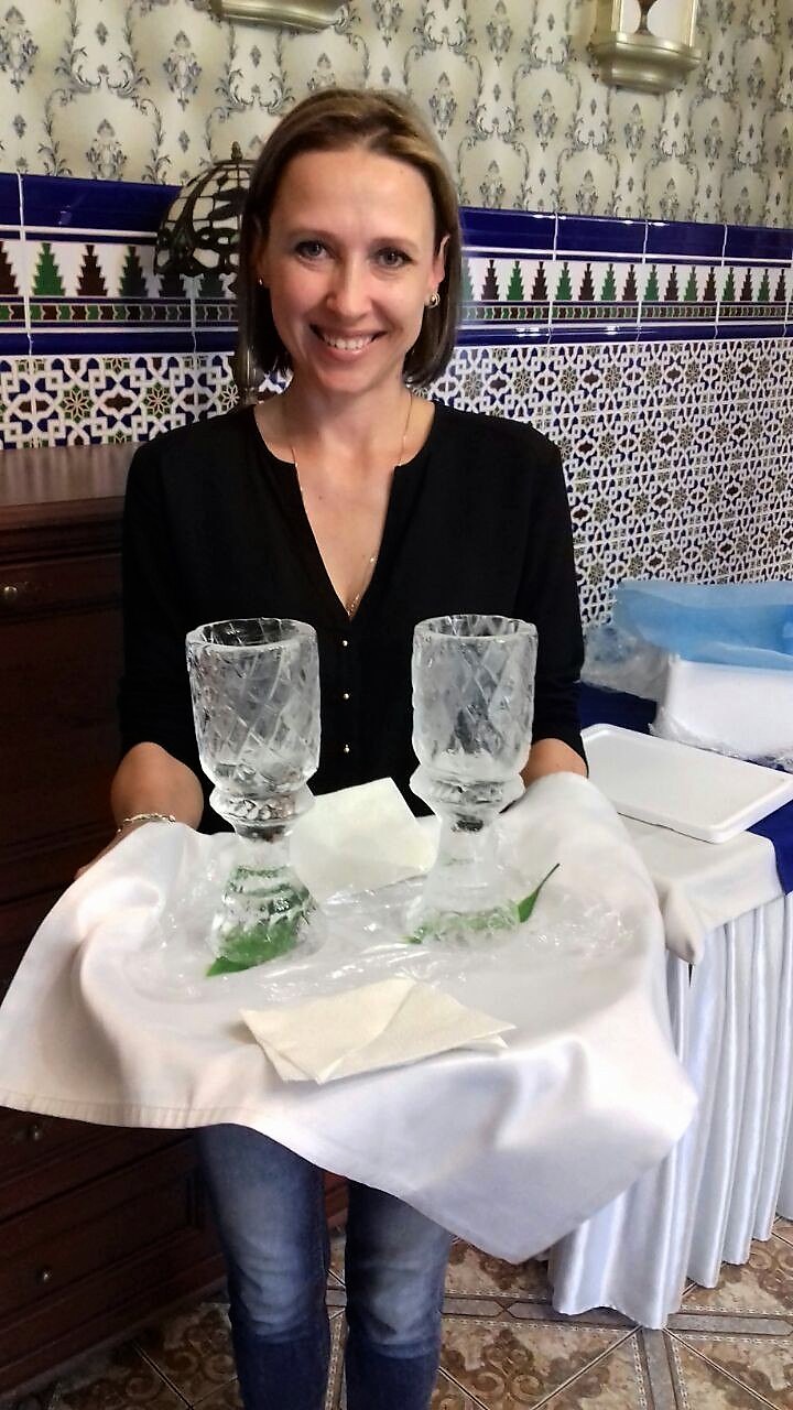 Ледяные фужеры под шампанское.