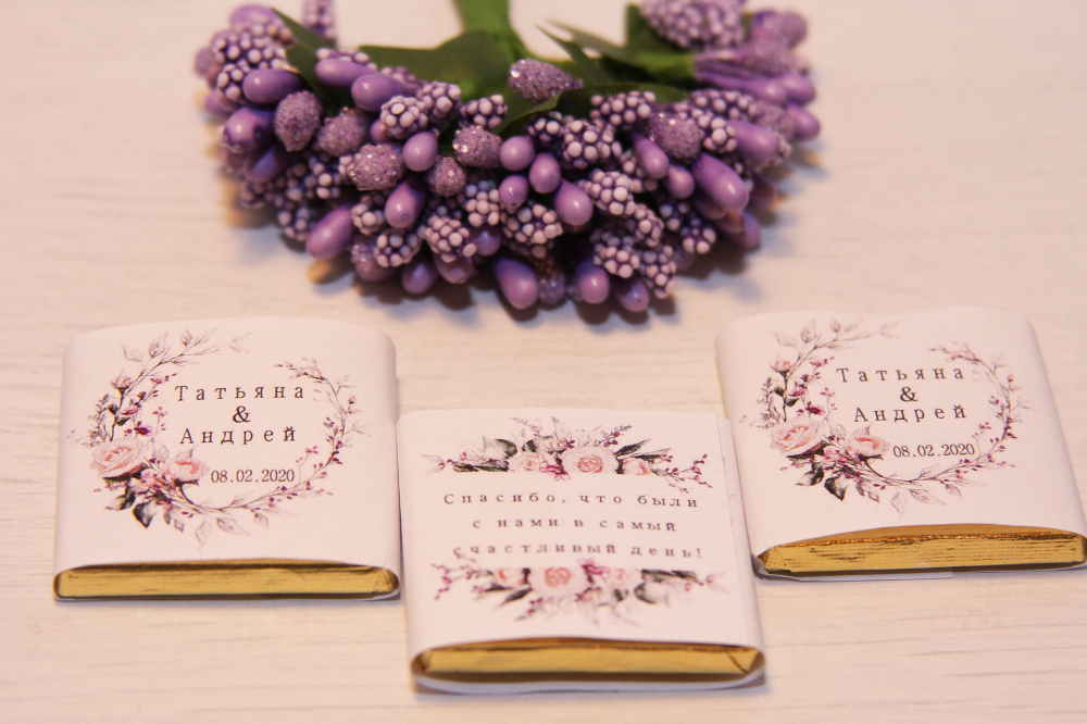 Мини-бонбоньерки (бюджетный вариант)

Шоколадка 5 гр
Стоимость - 30 руб./шт.